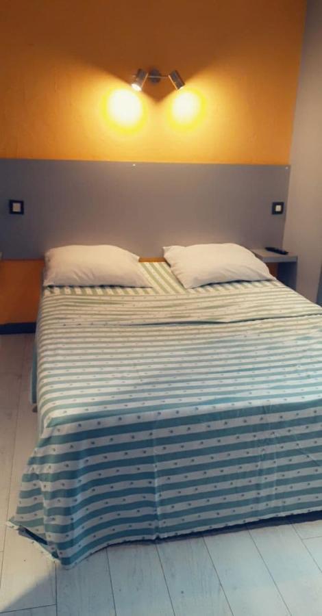 Hotel Le Fecamps Bolbec Zewnętrze zdjęcie